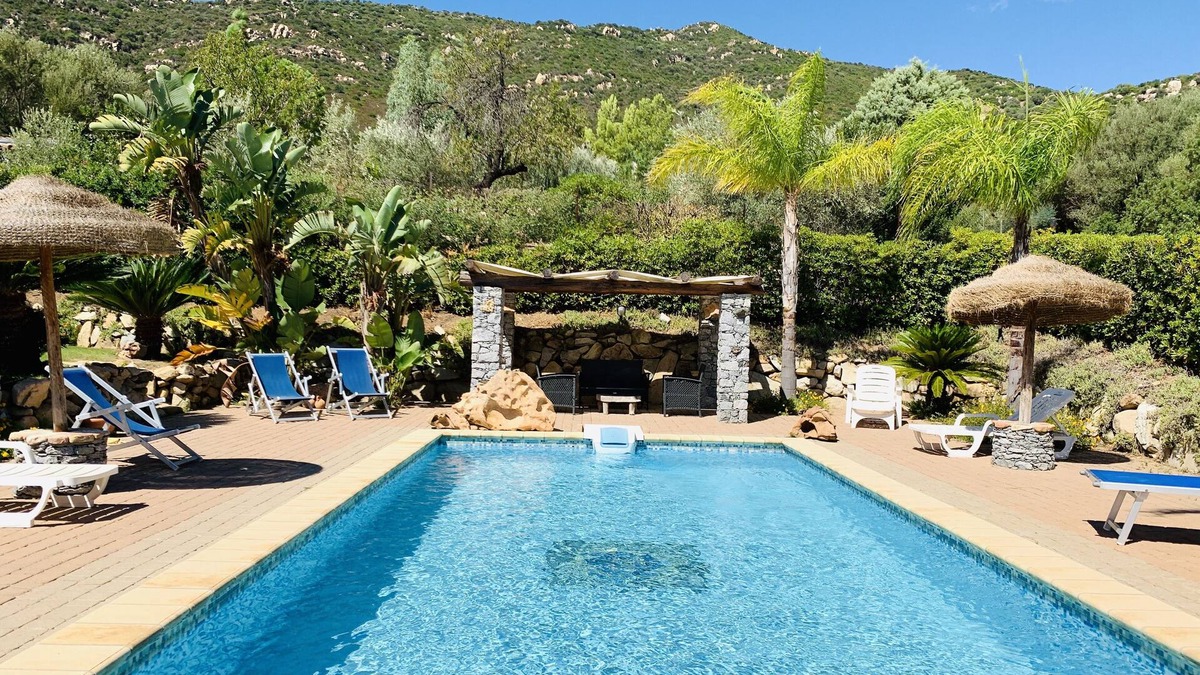 Villaggio delle Mimose Villa | Gorgeous Villa with swimming pool and a beautiful garden!