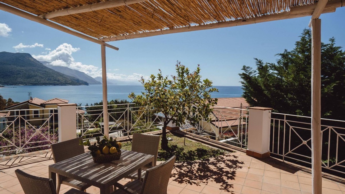 Villammare Apartment | Gorgonia Sea view flat located in the Ruve Bianche Residence with swimming pool and private beach