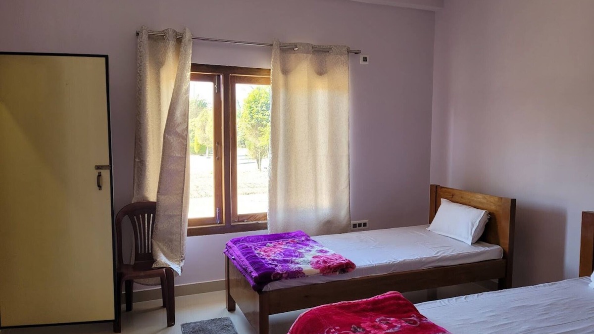 Imphal Hotel | Goroomgo Eco Haritage Villa Imphal