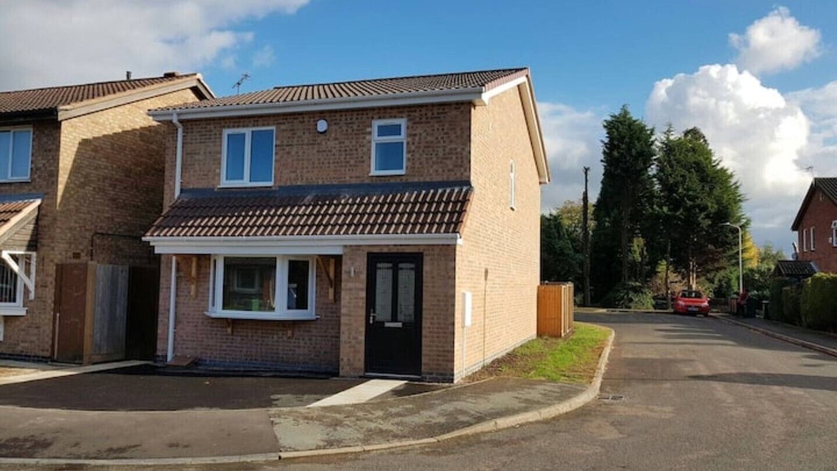 Leicester House | ❤Gorse House❤ modern clean, relaxing with garden.