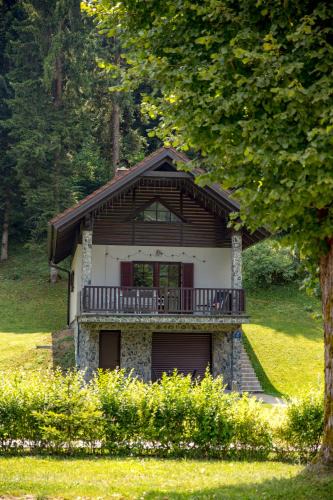 Presika Ski Chalet | Gorska bajka - Smreka, kuća za odmor i wellness