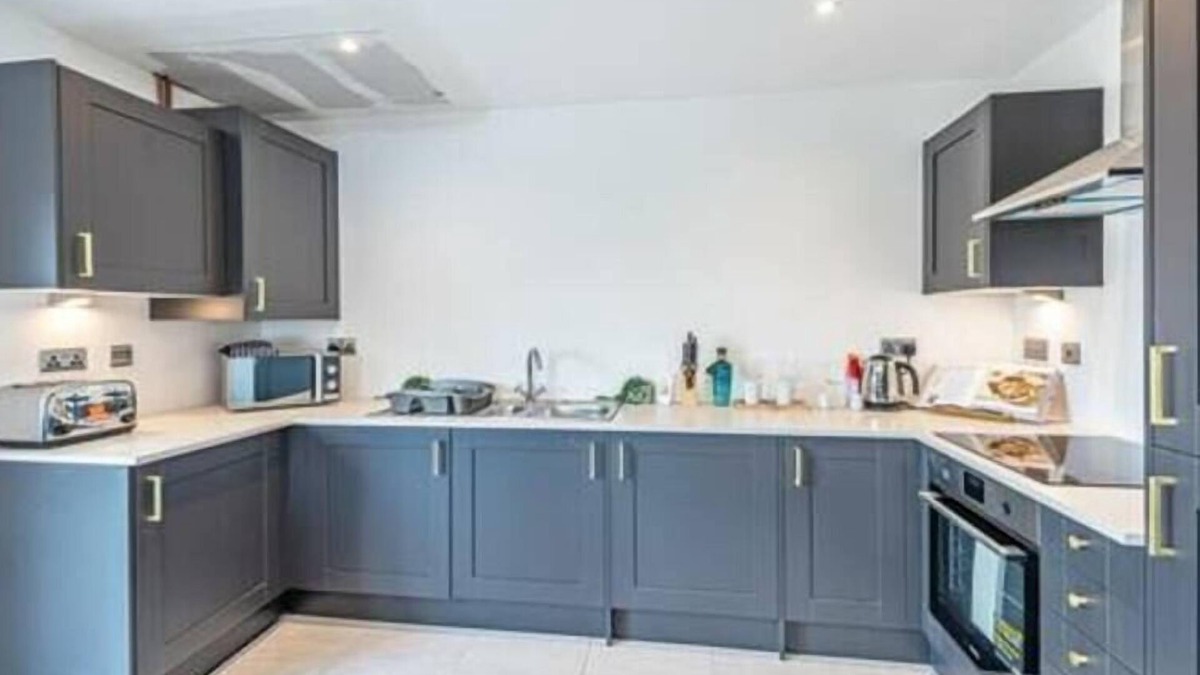 Heswall Apartment | Gospel Heights Two Bed Apt