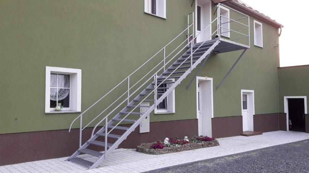 Nowogrodziec House | Gospodarstwo Agroturystyczne " GABRYSIA "