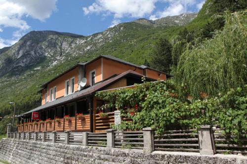Soca House | Gostišče Andrejc