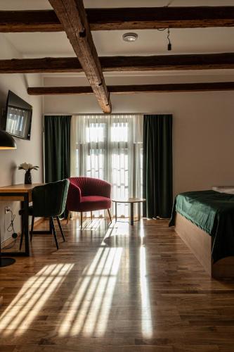 Dobrna Hotel | Gostišče Pod Kostanji