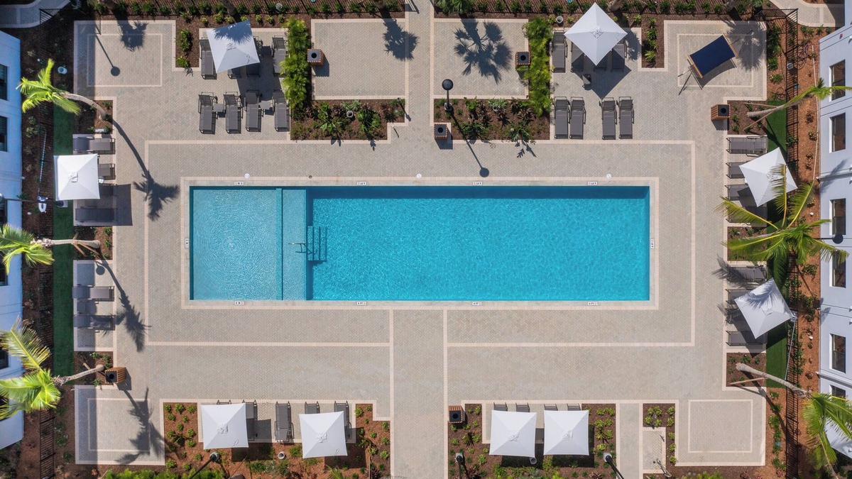 Seven Mile Beach Apartment | Governors Village Seven Mile Beach Corridor