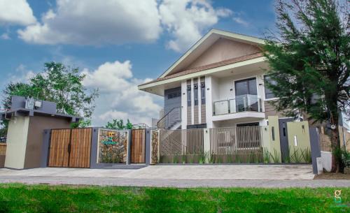 Tangalan Villa | GQ Sands