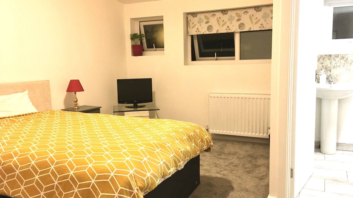 Ashford Apartment | Grace Apartments - Living Stone 1