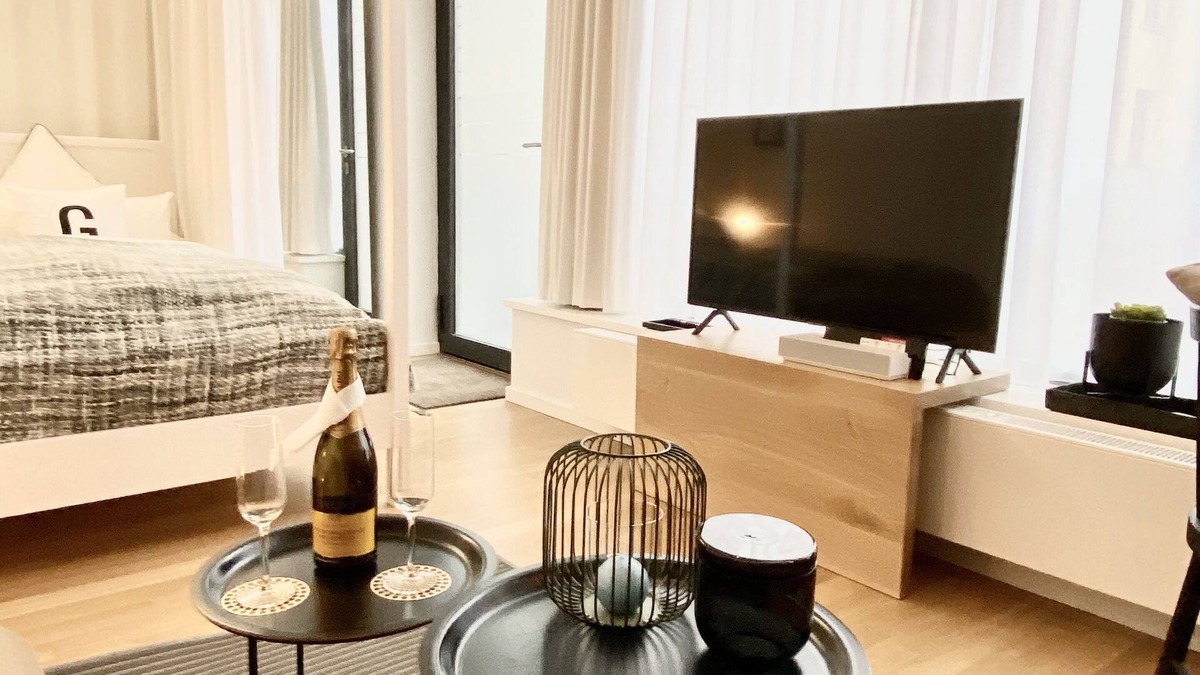 Ludwigsvorstadt-Isarvorstadt Apartment | Grace-Design-Apartment Deluxe in the center of Munich, top location