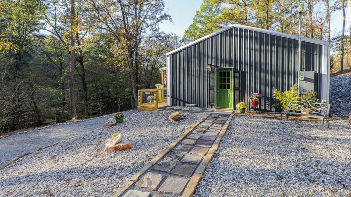 Benton Cottage | Grace Point Cottage