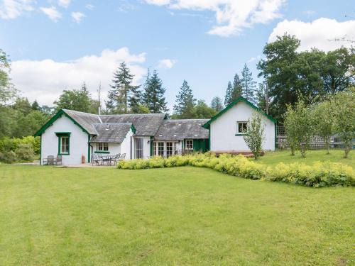 Ascog House | Grace's Cottage