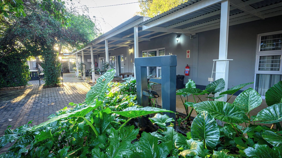 Potchefstroom Bed & Breakfast | Graceland Guest House