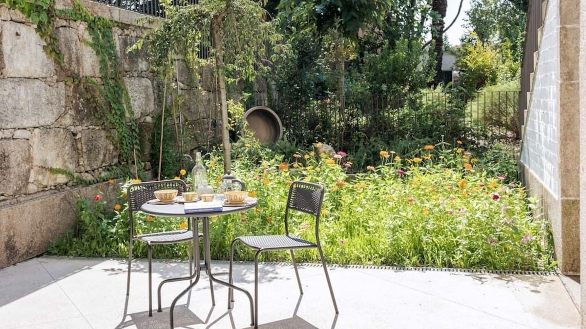 Uniao de Freguesias do Centro Apartment | GRACY PORTO - Charming apartment with terrace and garden located at Praça da Republica