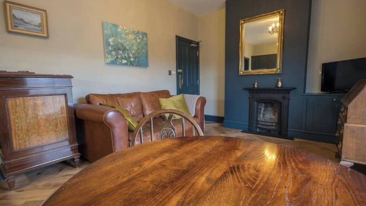 Macclesfield Apartment | Grade II Apartment Town Centre