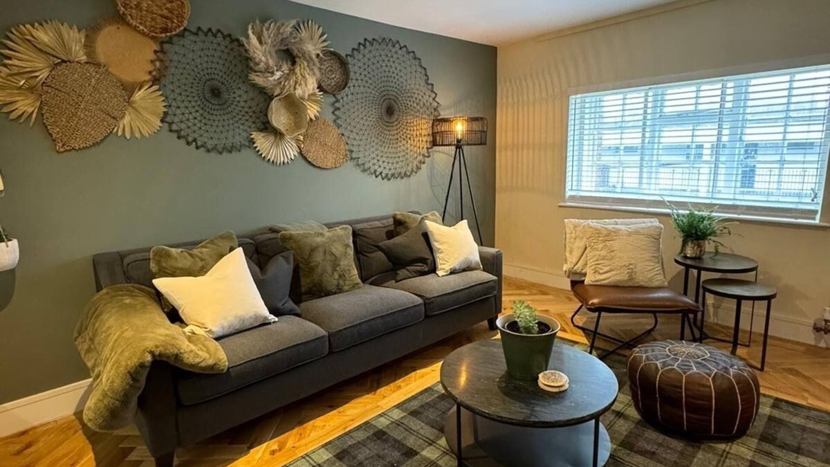 Barbican Apartment | Grade II Listed Central Historic Plymouth Barbican Apartment