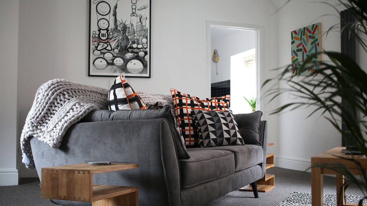Norwich Apartment | Grade II Listed Flat with Modern Touches Sleeps 2