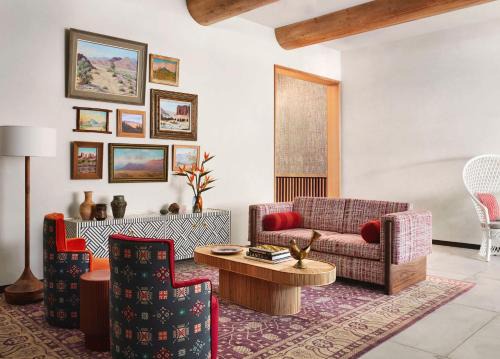 West University Hotel | Graduate by Hilton Tucson