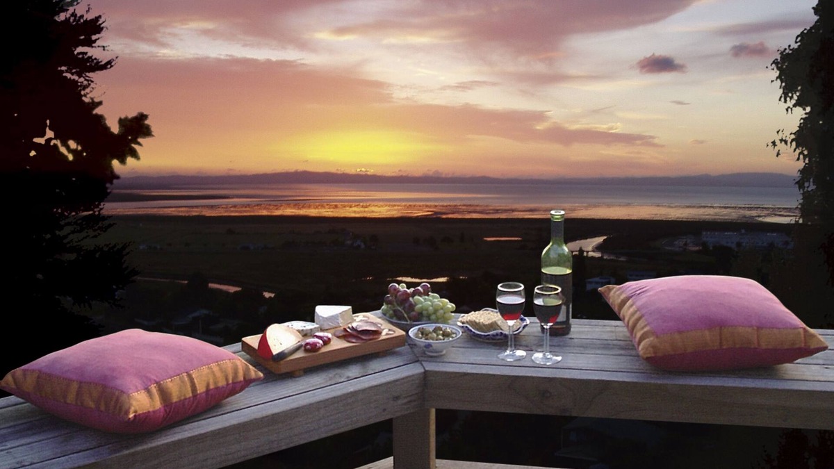 Thames Cottage | Grafton Cottage & Chalets