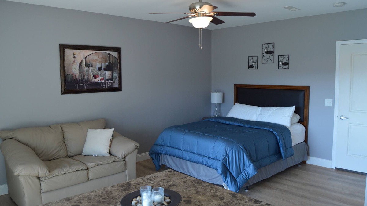 Grafton Condo | Grafton Escape #1 - River views! Pool! Walking distance to bars/restaurants