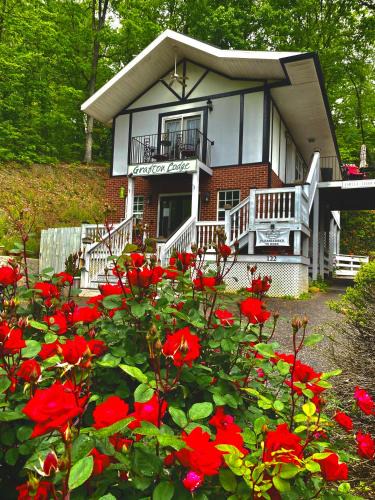 Lake Lure Bed & Breakfast | Grafton Lodge