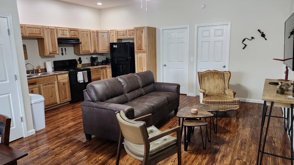 Bluewell Apartment | Grampy's Garage Hatfield-McCoy Trails