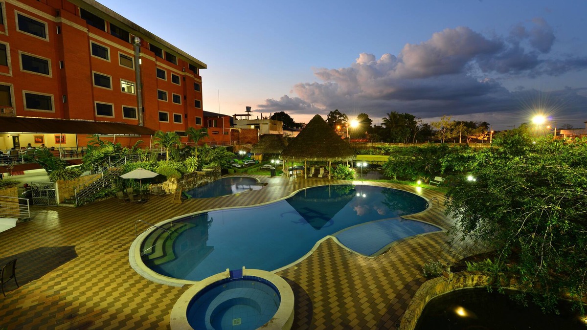 Coca Hotel | Gran Hotel De Lago El Coca