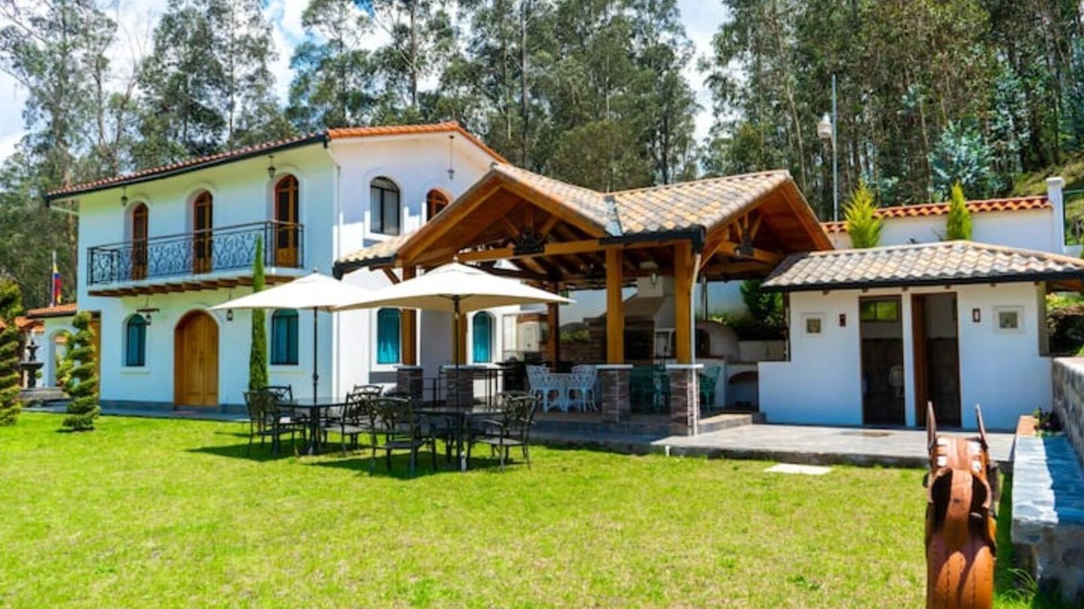 Pintag Villa | Gran Rancho. Experimenta la Vida en su Estado Natural