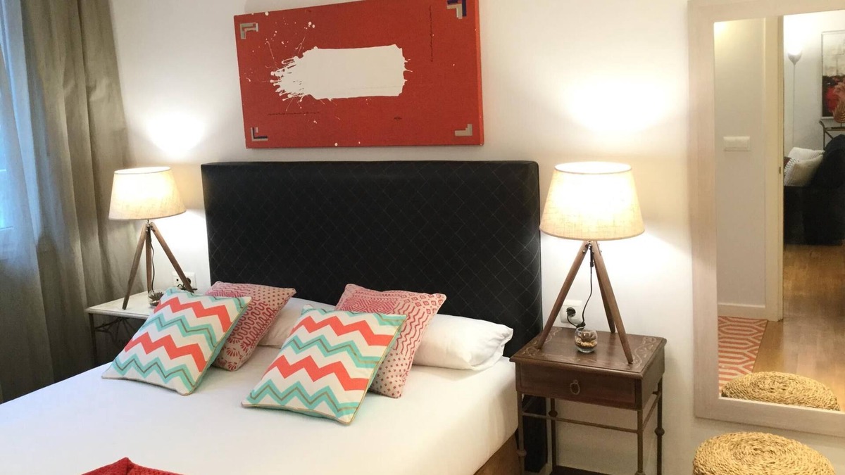 Indautxu Apartment | Gran Via 1.2 by Forever Rentals. Spacious 2 bedroom apartment with free wifi