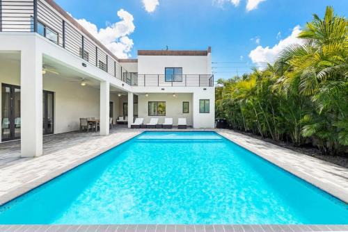 Coral Gables Section Villa | Granada Modern Luxury in Massive Mansion with Heated Pool
