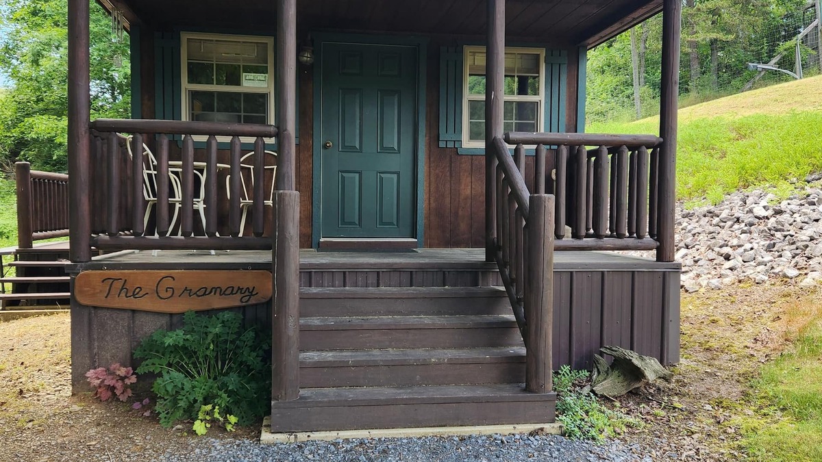 Clearville Cabin | Granary At Creekside Resort