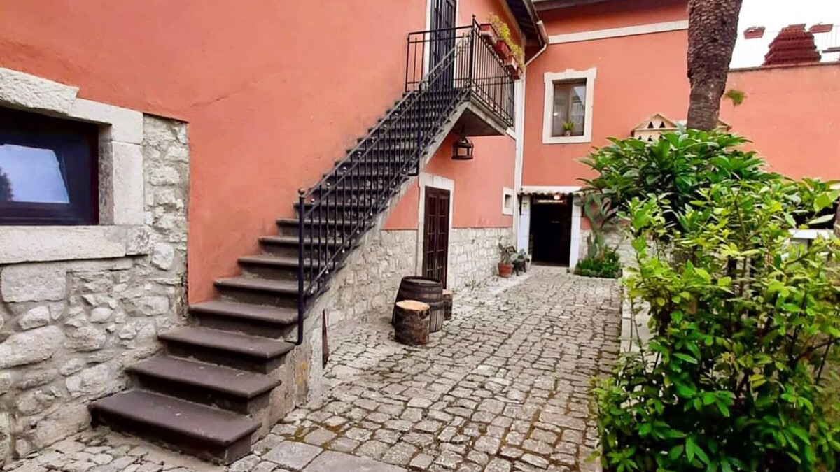 Monterosso Almo Cottage | Granary Cottage