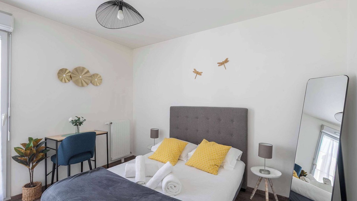 Pantin Apartment | Grand 2P Lumineux, Cosy et au Calme proche Paris !