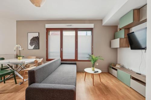 Neuilly-sur-Marne Apartment | Grand Appart Rénové Paris et Disneyland 4pers