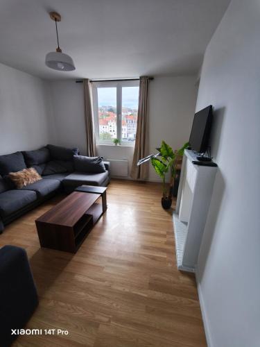Boulogne-Centre Apartment | Grand appartement lumineux opaline