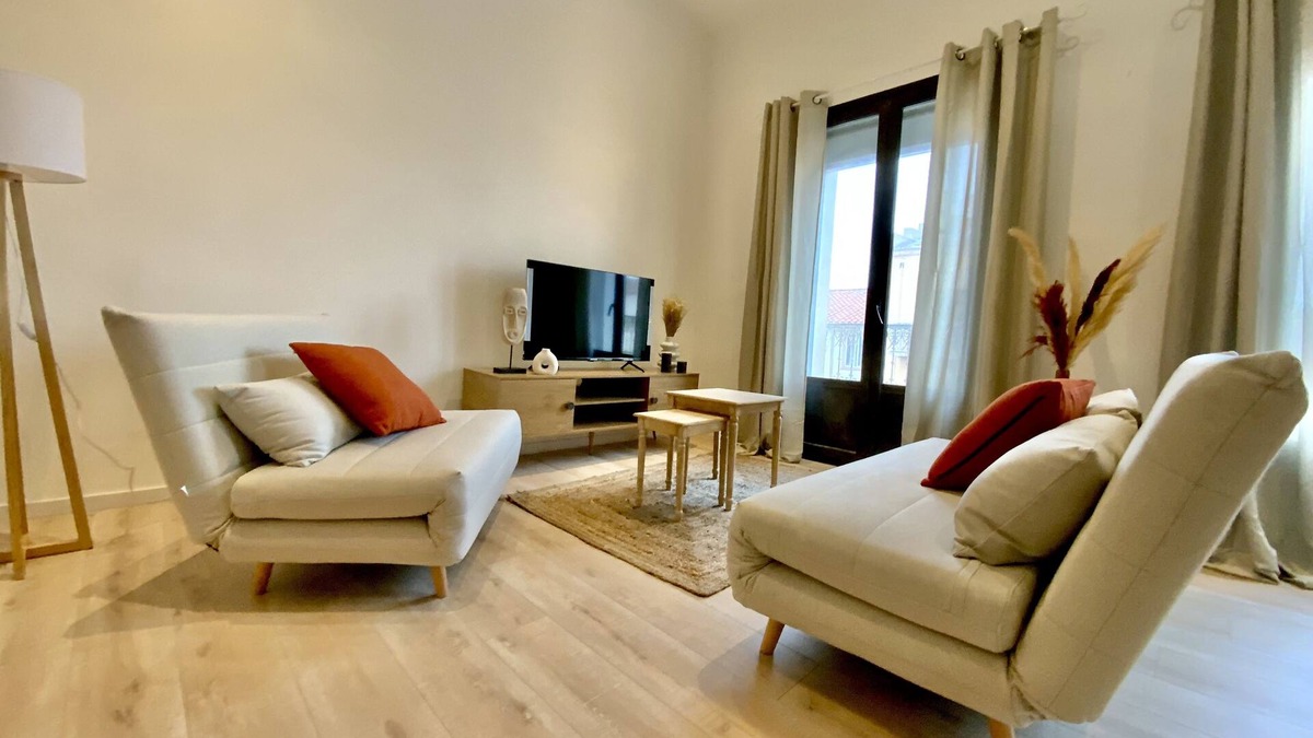 Bas-Vernet Apartment | Grand Appartement, Très bon Standing