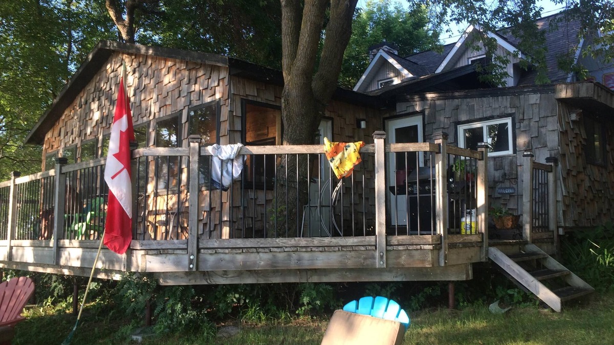 Grand Beach Cabin | Grand Beach Lakeside Cabin