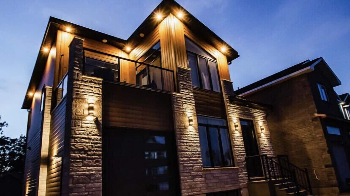 Grand Bend House | Grand Bend Modern Living Entire Lower Unit with Separate Entrance