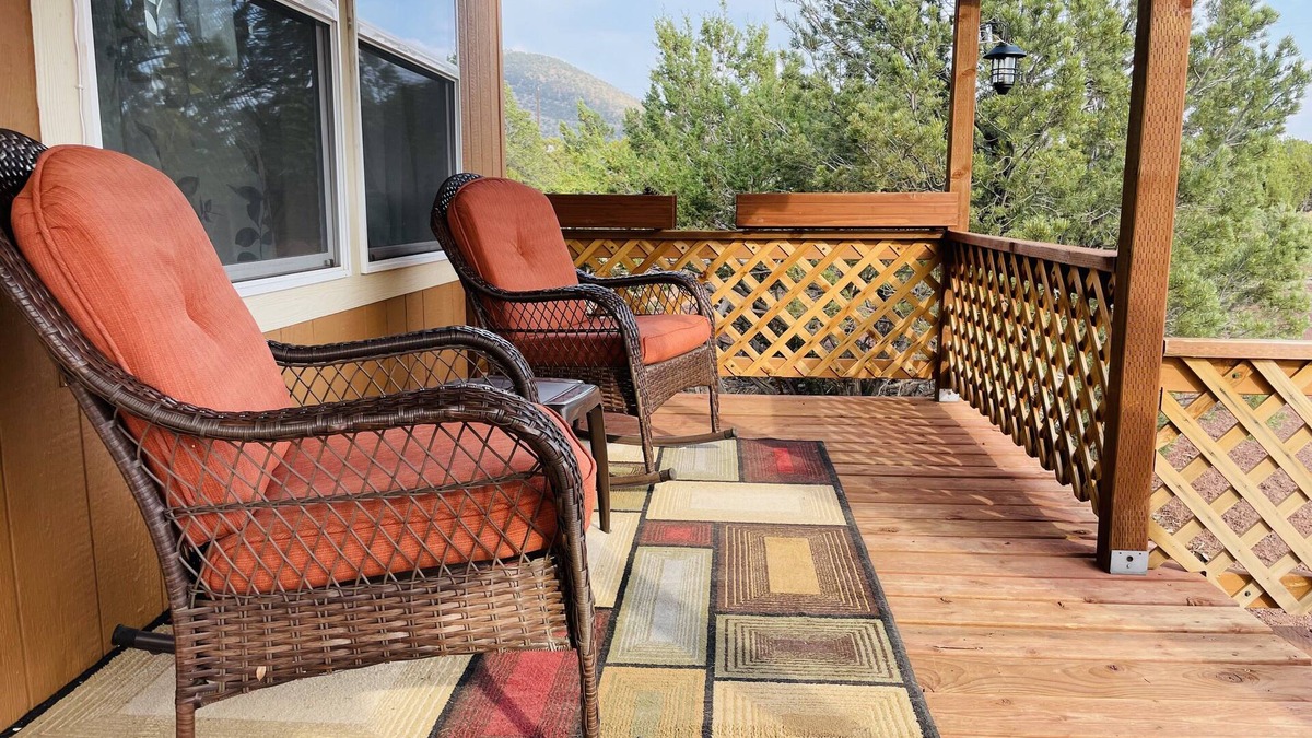 Williams House | Grand Canyon Retreat w/Hot Tub,Fire Pit, laundry, and view. Private & Secluded