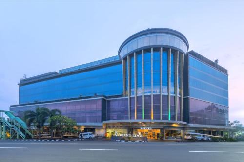 Semarang Hotel | Grand Edge Hotel Semarang