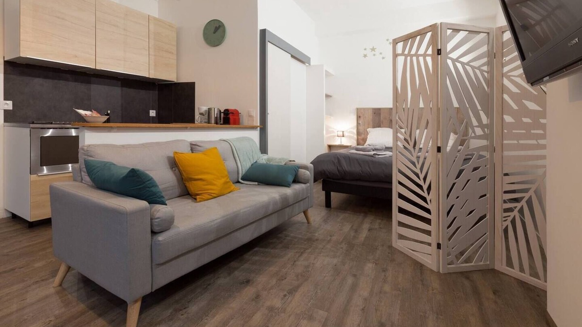 Louviers Apartment | Grand F1bis haut de gamme - Hyper-centre