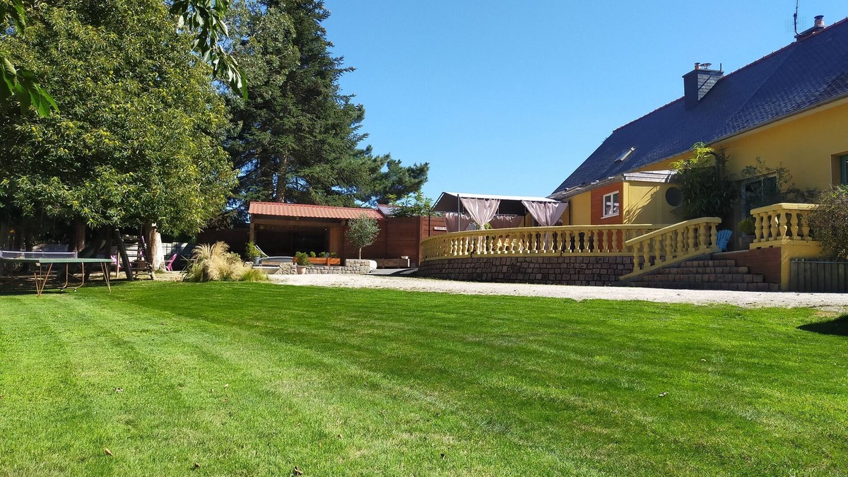 Ploumagoar House | Grand Gîte Familiale au Coeur des Côtes Darmor