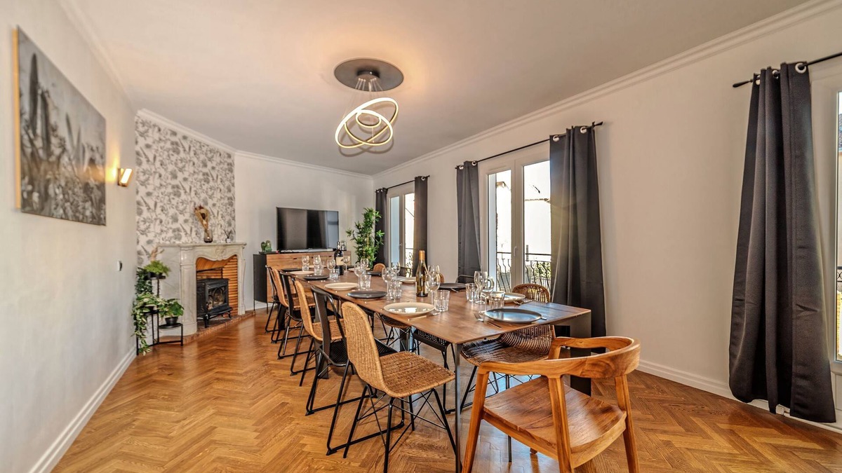 Vallieres Apartment | Grand Gite Proche Centre-ville Pour 24 Personnes