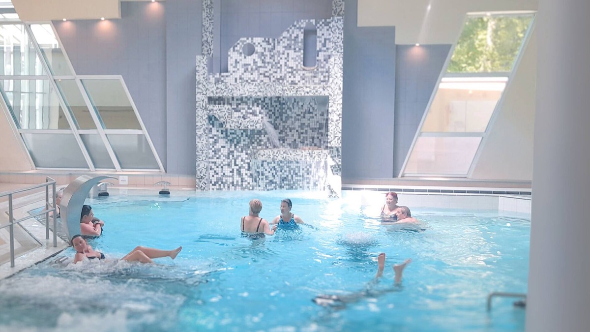 Bourbon-Lancy Hotel | Grand Hôtel de Bourbon-Lancy - Logis - Restaurant et Spa