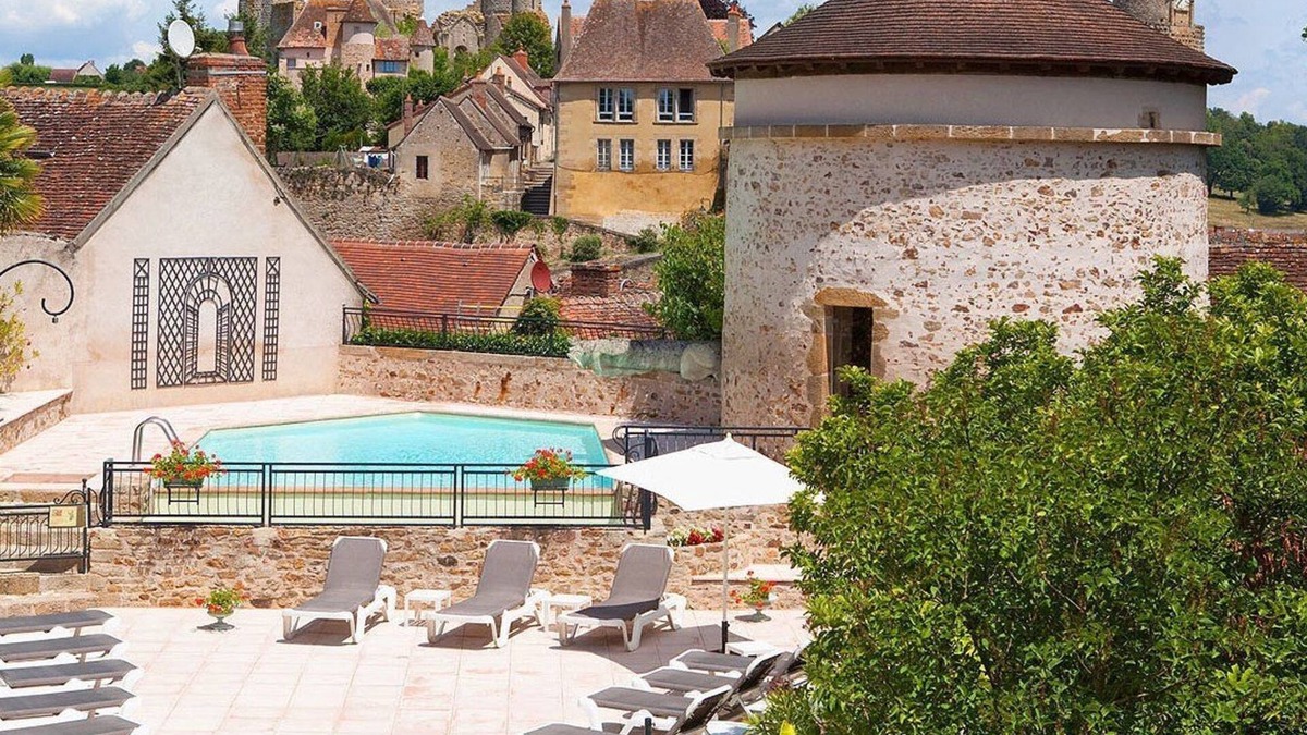 Bourbon-l'Archambault Hotel | Grand Hôtel de Montespan-Talleyrand