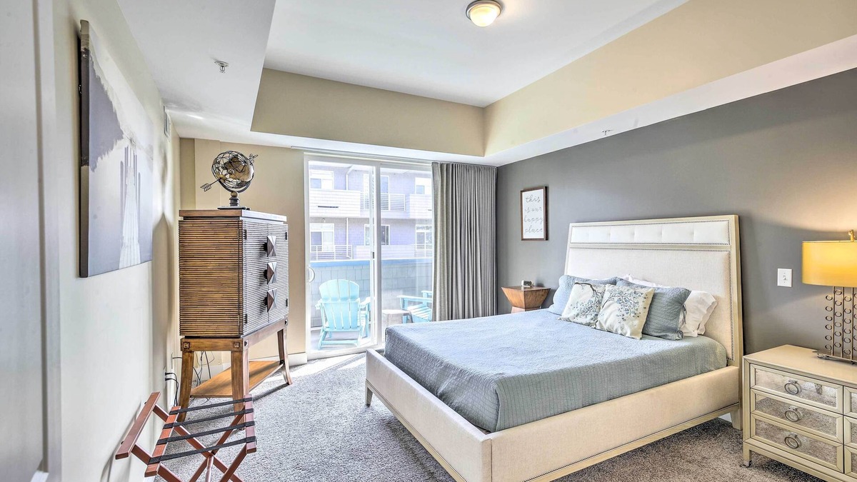 Grand Haven Apartment | Grand Haven Condo w/Patio < 1 Mi to Downtown