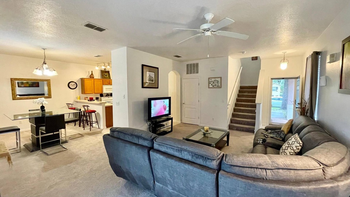 Sandy Ridge House | Grand Holiday 4BD Pool Home at Disney & Universal