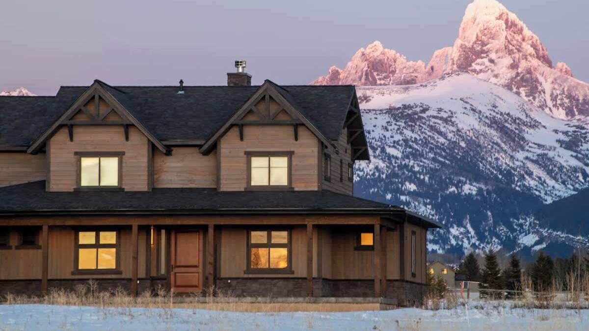 Driggs House | Grand Horizon Retreat - 7 Bdrm Luxury Home