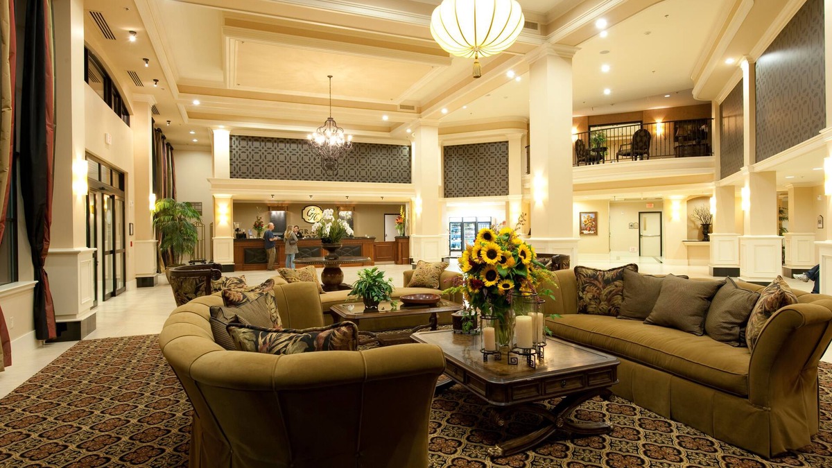 Tigard Hotel | Grand Hotel at Bridgeport