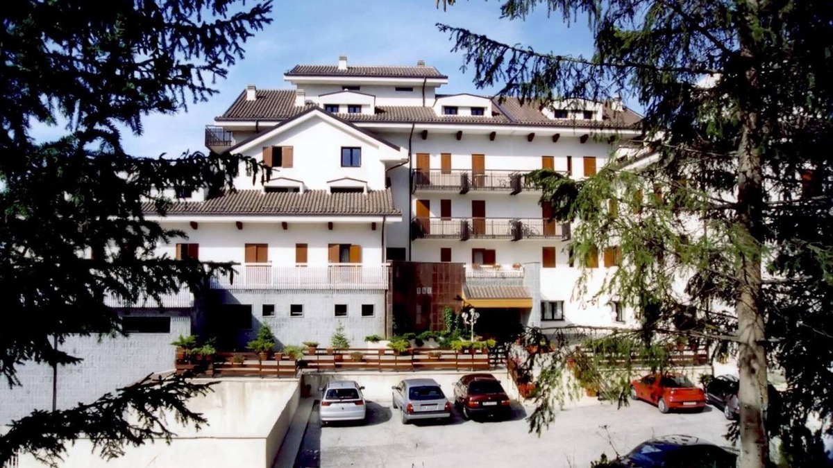 Rocca di Mezzo Hotel | Grand Hotel delle Rocche