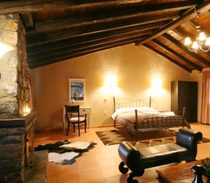 Aghios Athanasios House | Grand House Suites